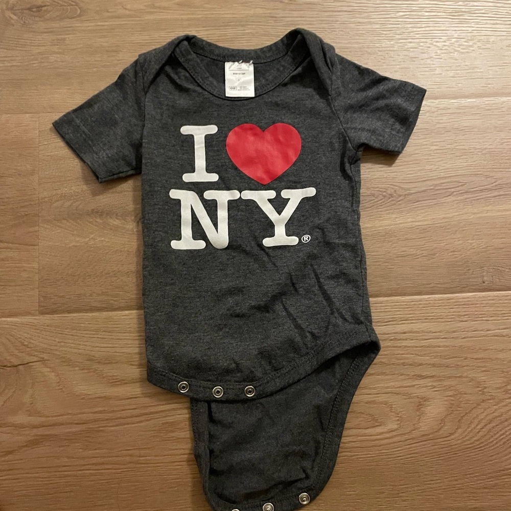 6M (6-month) I love (♥) New York (NY) Gray Baby Onesie